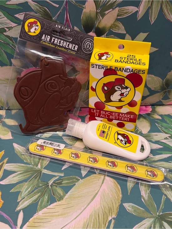 BUC-EE'S Other - Buc-ee’s Gift Set Air Freshener Bandages Hand Lotion Nail File Beaver Bundle